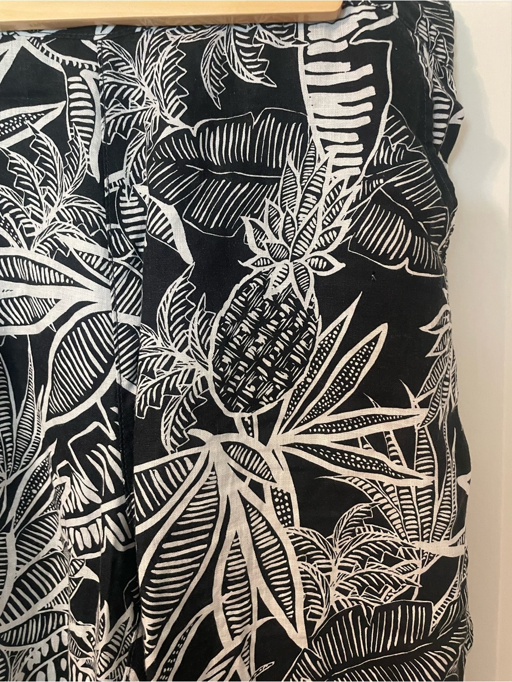 Black & White Tropical Print Wide Leg Crop Pant - Picture 2 of 3